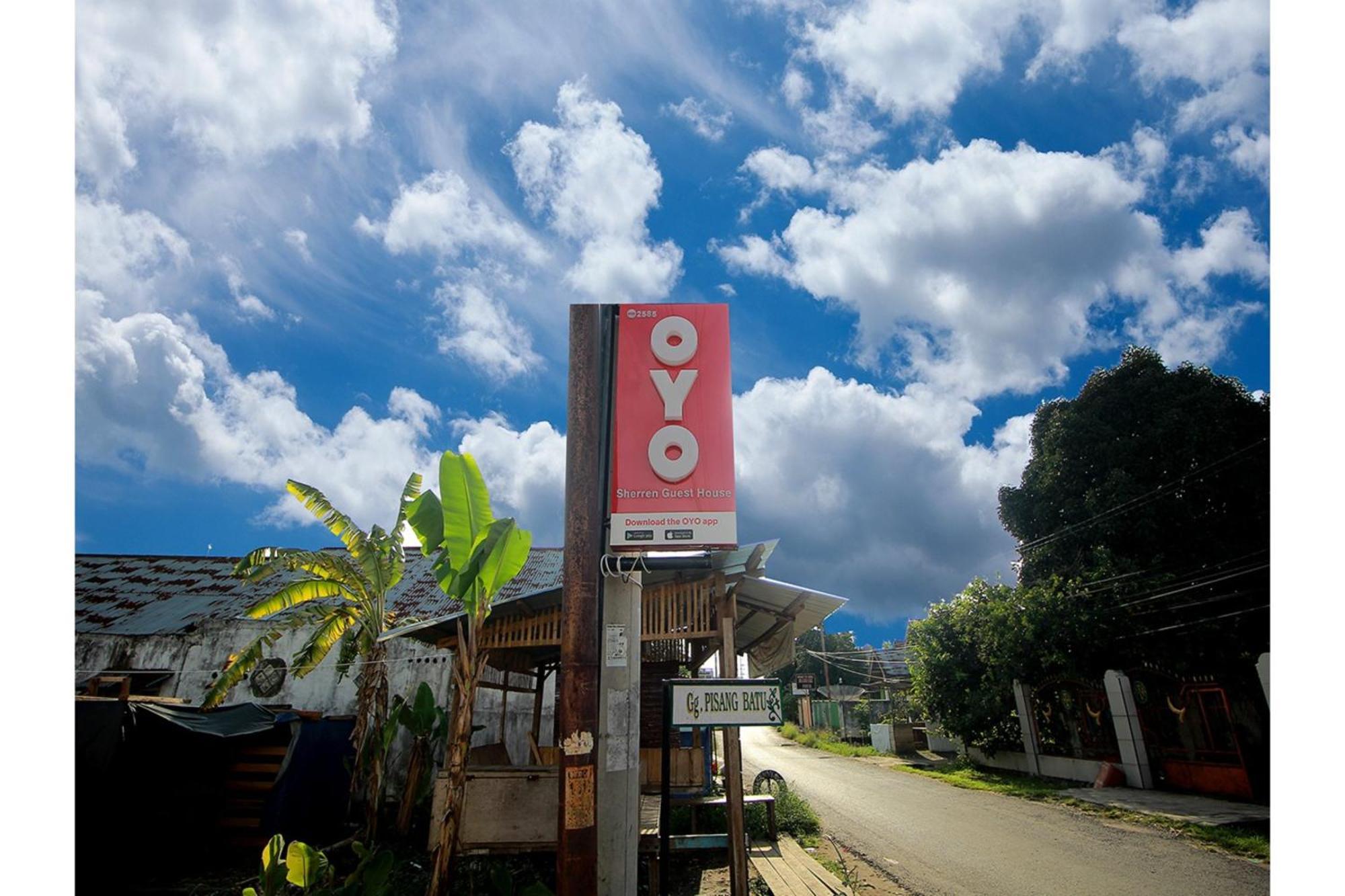 Oyo 2585 Sherren Guest House Lubuklinggau Exterior photo
